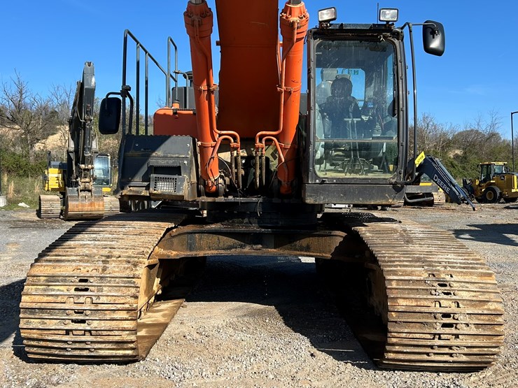 2016-hitachi-zx470-lc-6-image-9