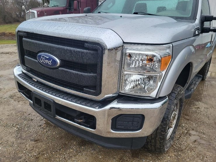 2015-ford-f250-xl-image-9