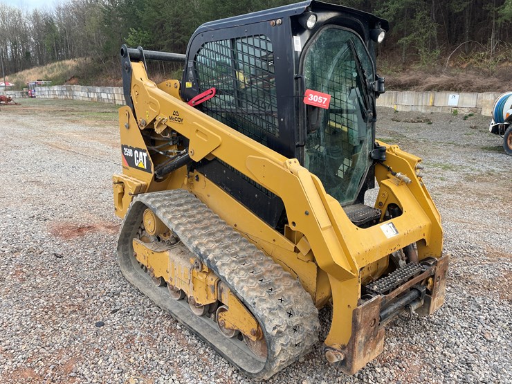 2017-caterpillar-259d-image-5