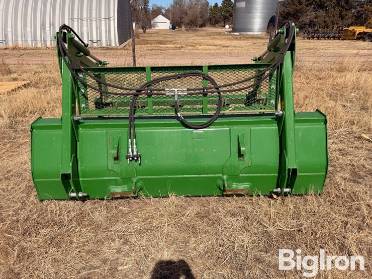 john-deere-8-image-5