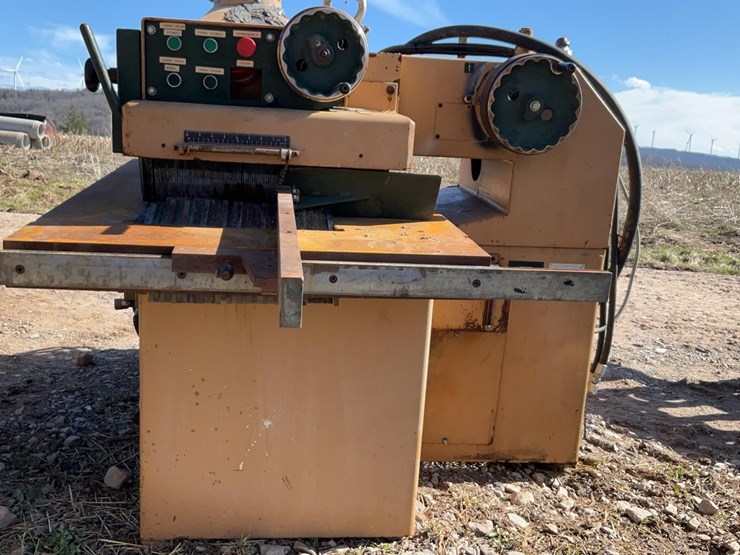 #201-•-scmi-straight-line-rip-saw-image-6