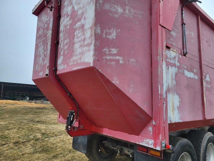 silage-wagon-image-27