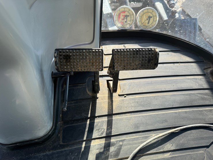 2015-apache-as720-image-119