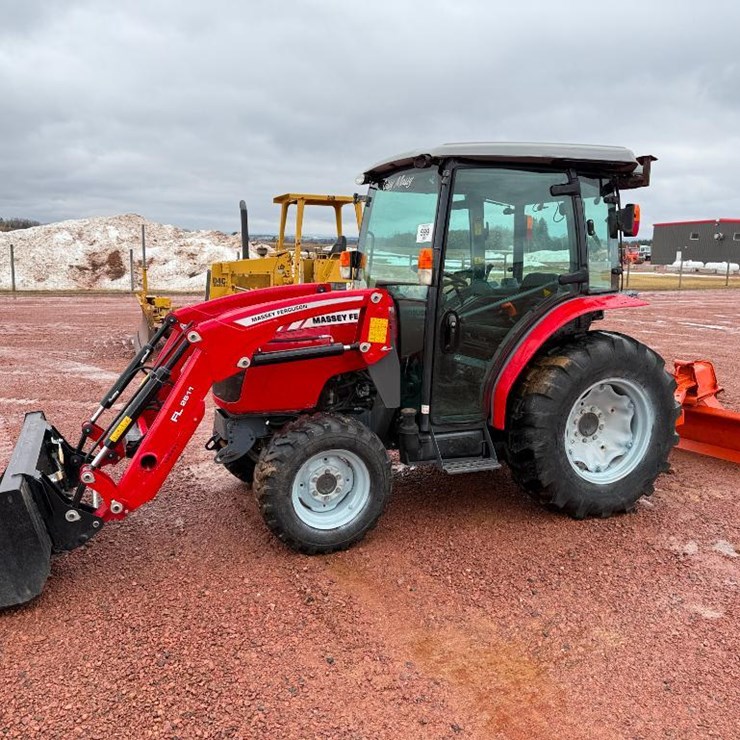 MASSEY-FERGUSON 1736