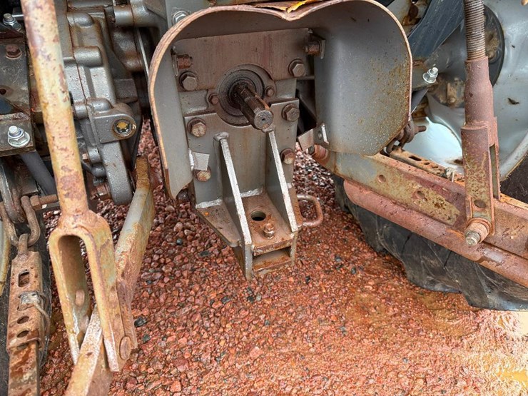 massey-ferguson-1736-image-23