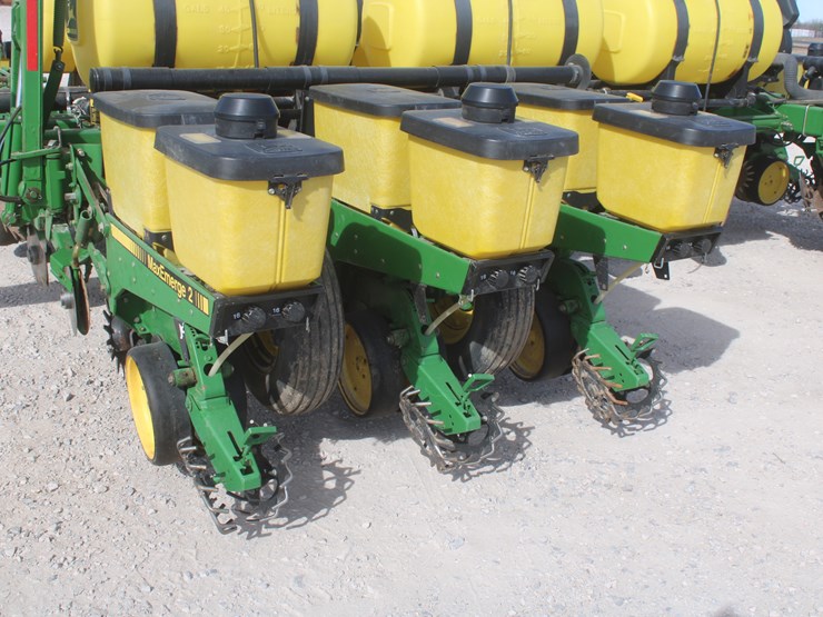 john-deere-7200-image-22