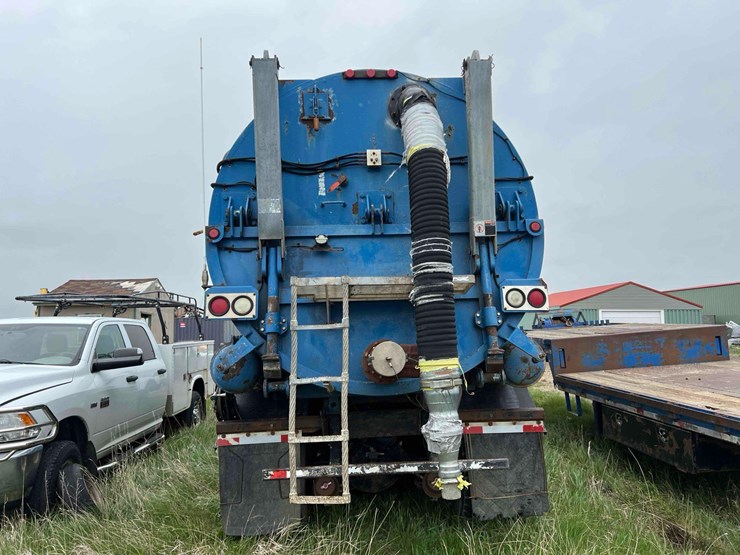 1999-international-2674-image-5