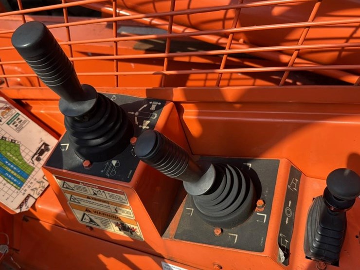 2007-lull-644-image-32