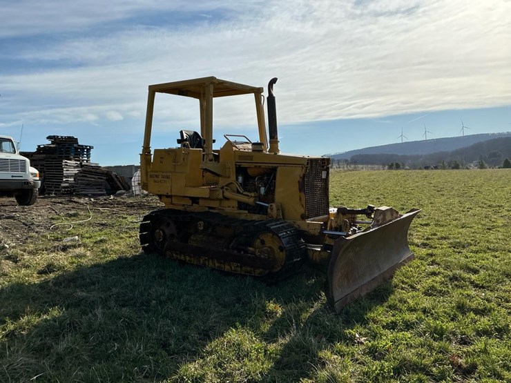 #350-•-1978-komatsu-d31-16-dozer-image-6