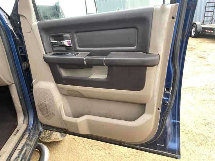 2011-dodge-ram-2500-image-22