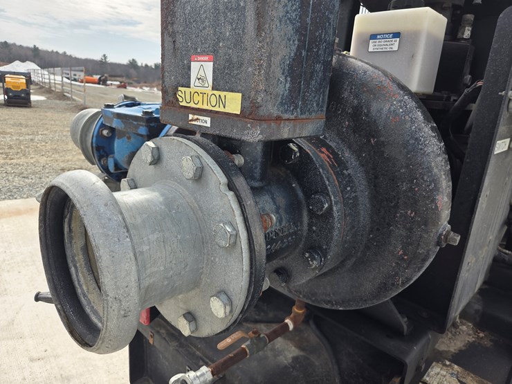 2016-massey-ferguson-8-image-23