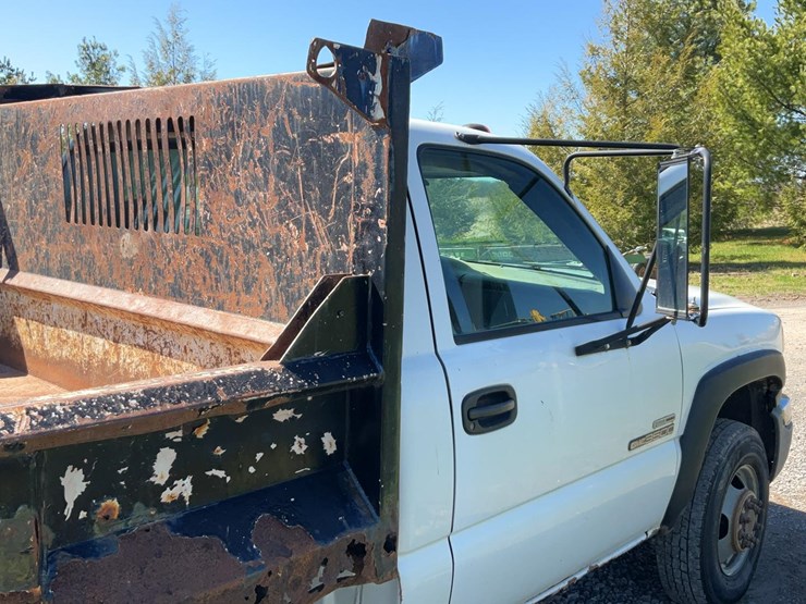 #501-•-2006-gmc-dump-truck-image-32