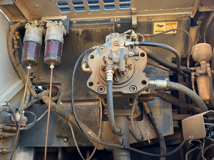 2017-link-belt-700-x2-image-61