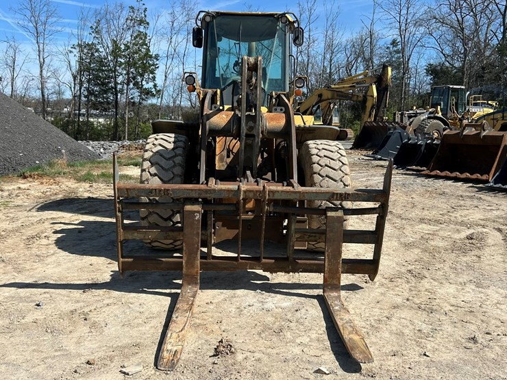 2010-deere-544k-image-8