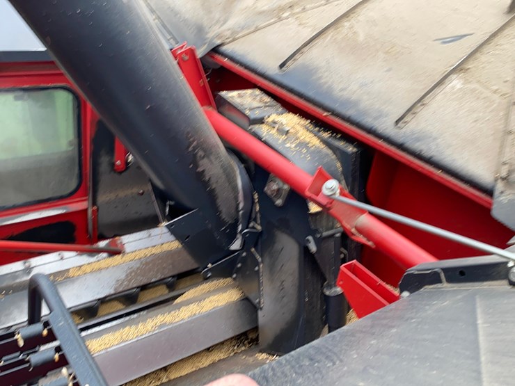 case-ih-6088-image-47