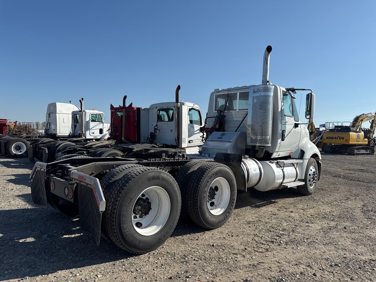 2011-international-prostar-image-4