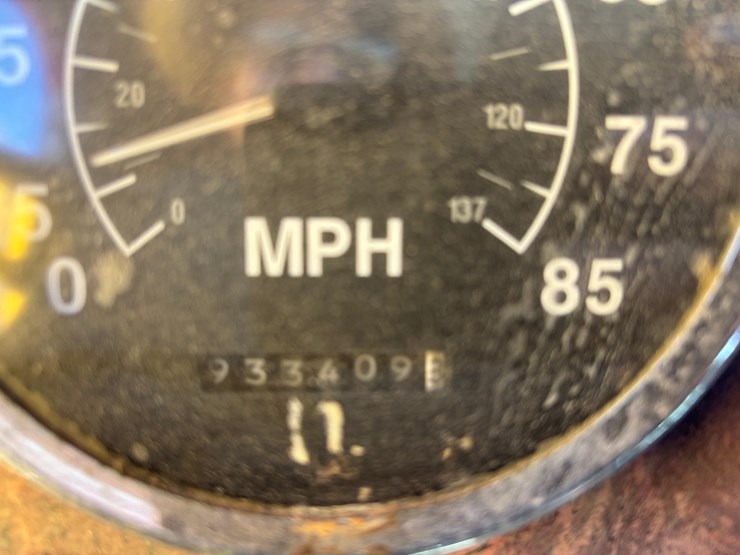 2000-international-9200i-image-13