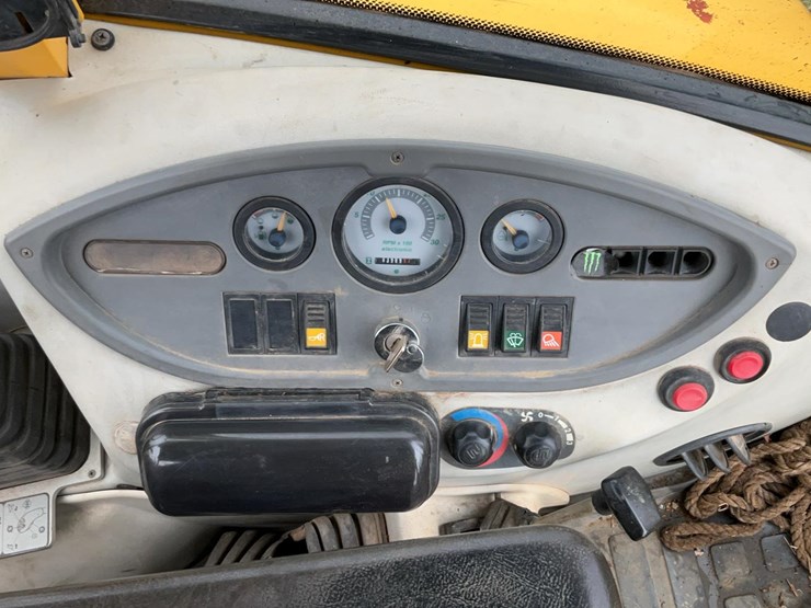 #360-•-2000-komatsu-4x4-utility-backhoe-image-33