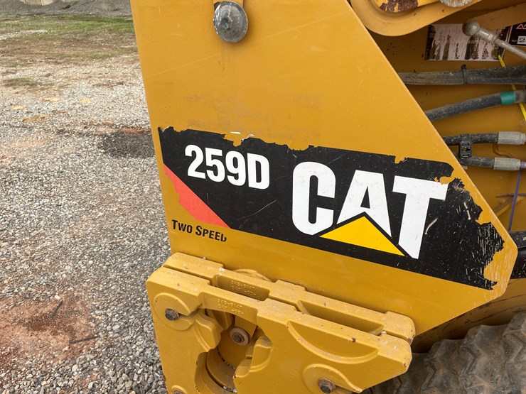 2017-caterpillar-259d-image-21