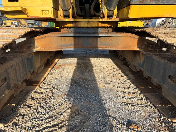 2006-deere-650d-lc-image-57