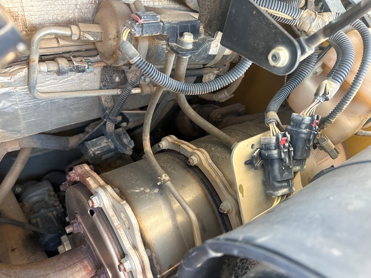 2015-deere-333e-image-25