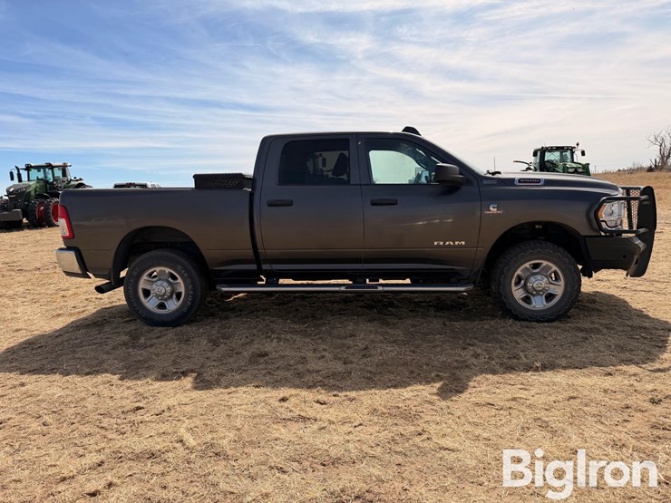 2022-dodge-2500-image-4