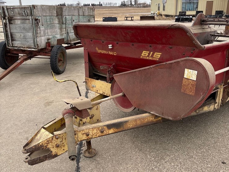 new-holland-516-image-6