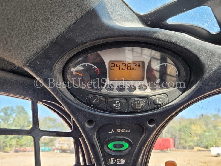 2021-bobcat-t740-image-18