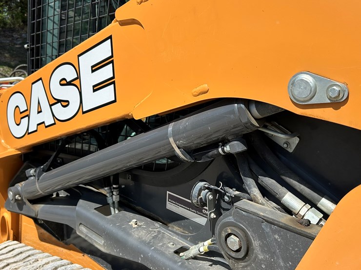 2023-case-tv450b-image-19