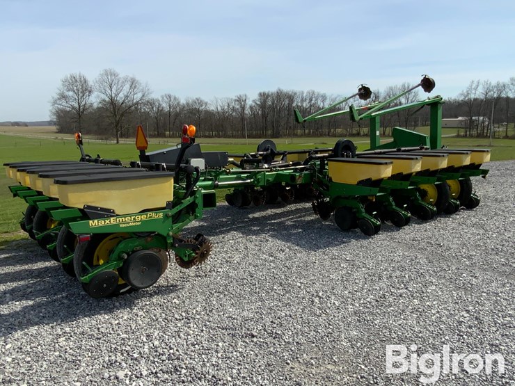 1997-john-deere-1770-image-5