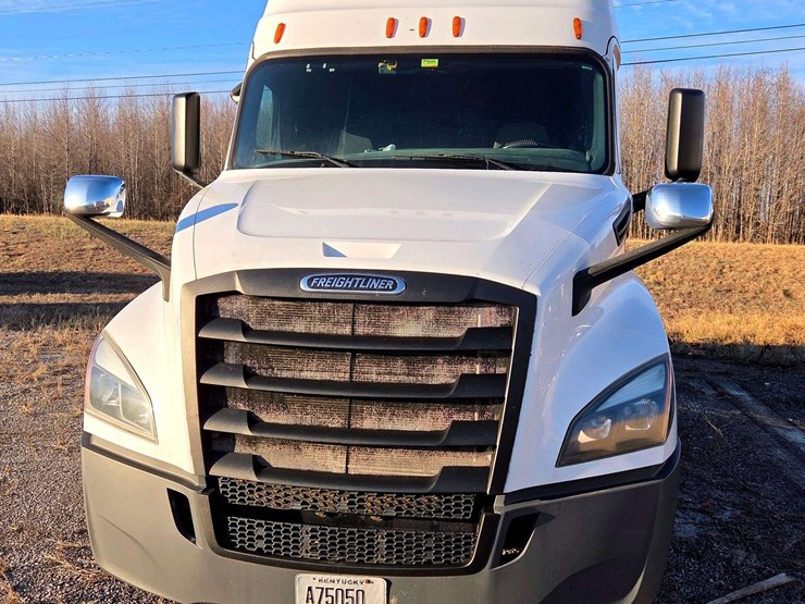 2019-freightliner-cascadia-3akjhhdr0kskr5281-mileage:-image-3