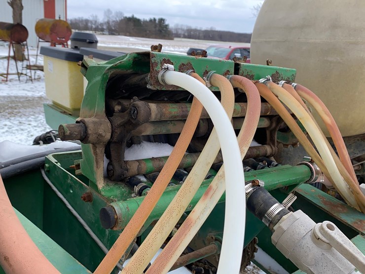 john-deere-7000-image-38