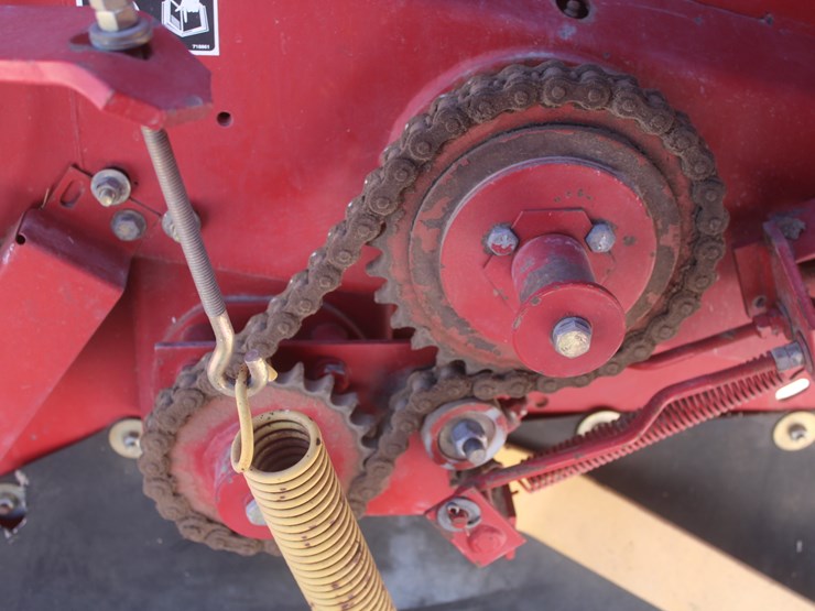 new-holland-664-image-41