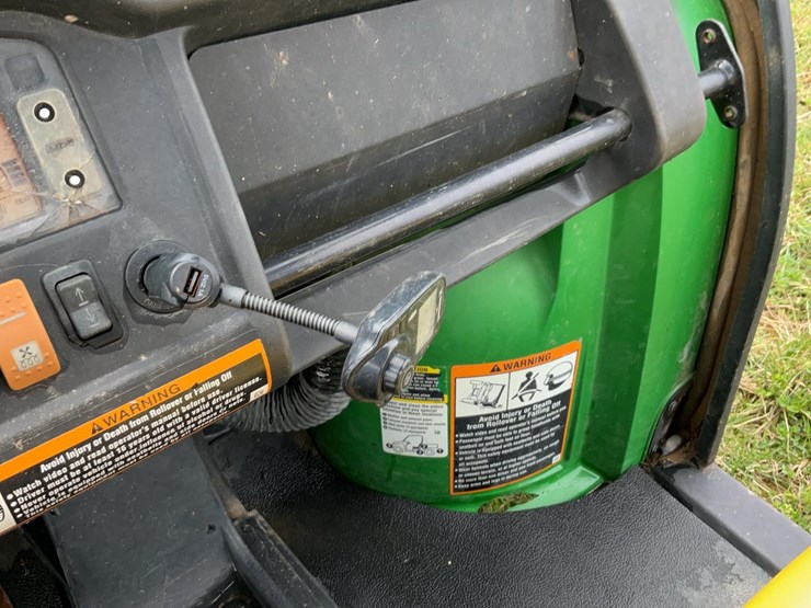 john-deere-gator-image-19