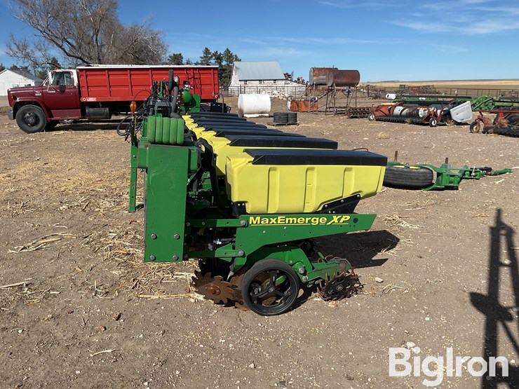 2014-john-deere-1720-image-8