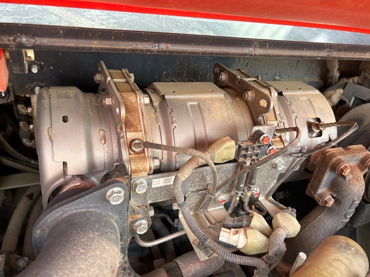 2023-kubota-svl65-2-image-36