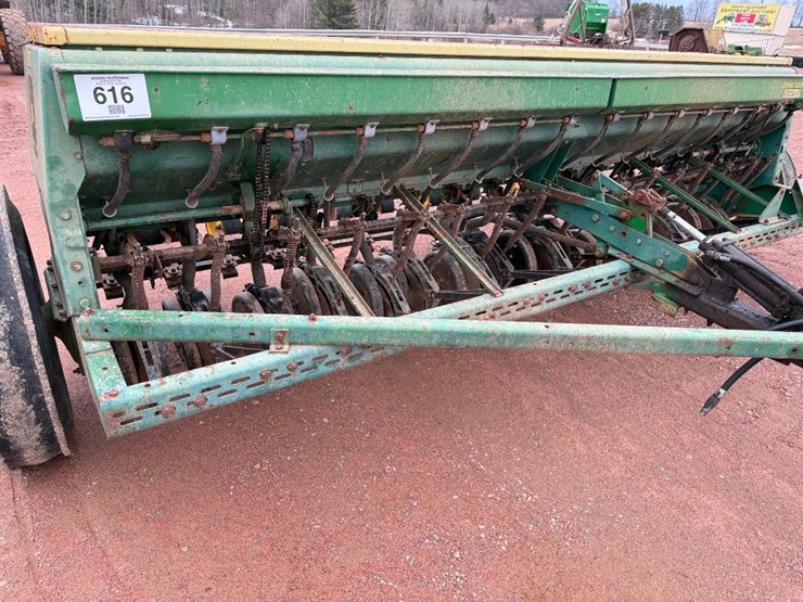 john-deere-8300-image-8