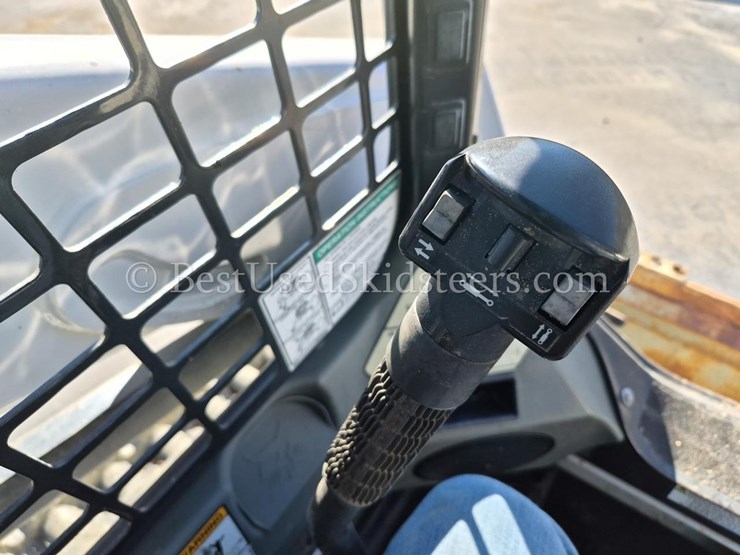 2020-bobcat-t595-image-11