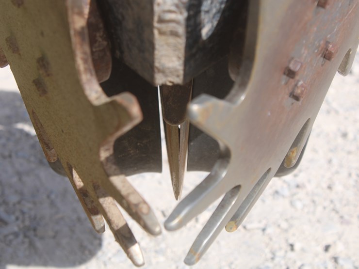 john-deere-7200-image-33