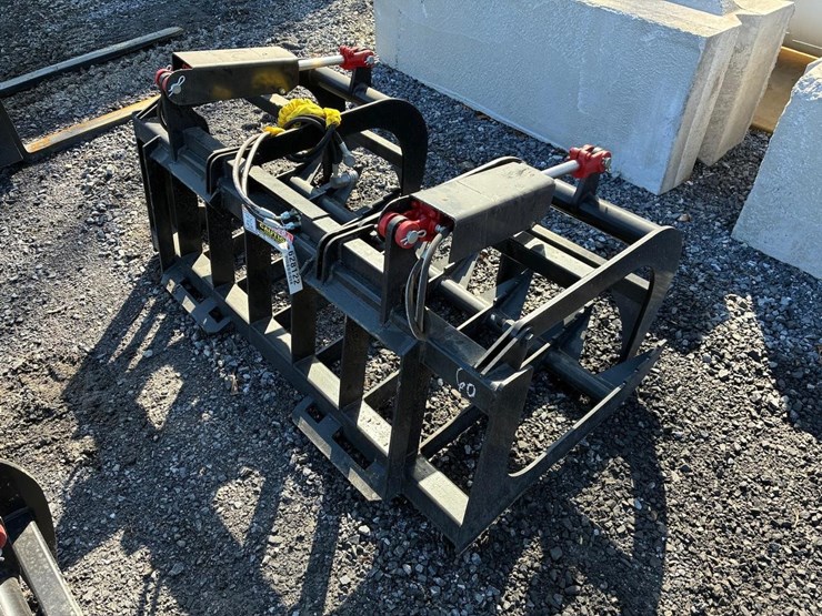wildcat-60"-skid-steer-root-grapple-image-3