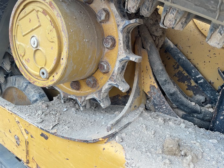 2017-caterpillar-259d-image-52