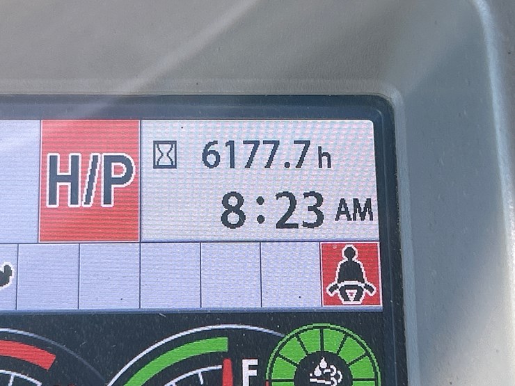 2019-deere-350g-lc-image-61