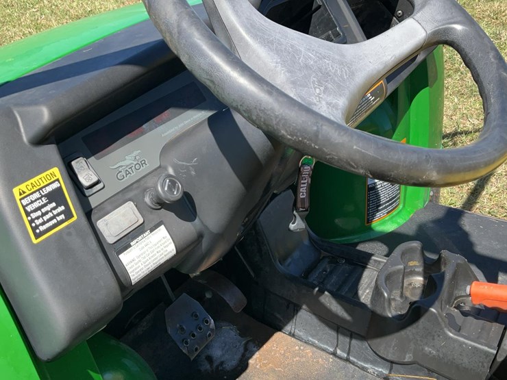 john-deere-gator-image-33
