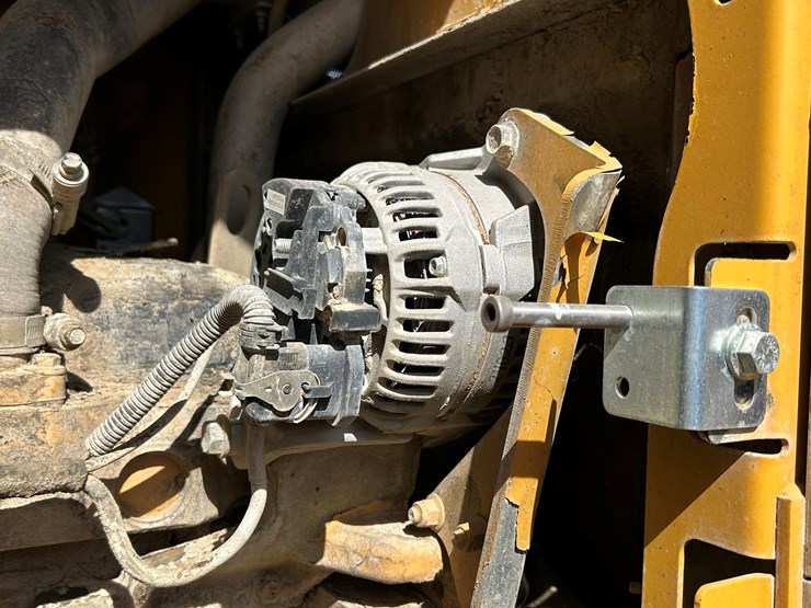 2010-deere-544k-image-49