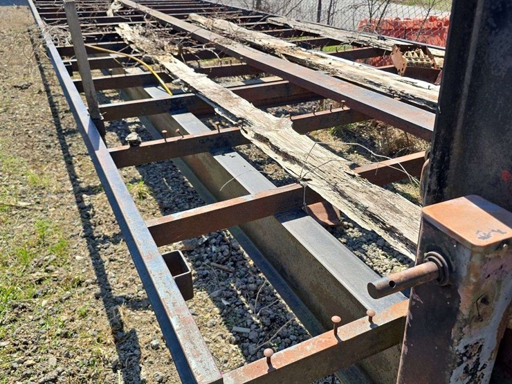 1996-ly-mar-triple-axle-gossneck-trailer,-vin--96842bk3210000528-image-3