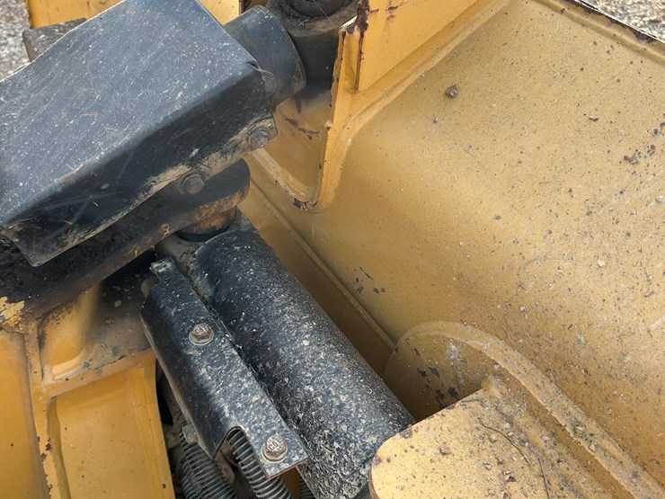 2015-caterpillar-d5k-image-20