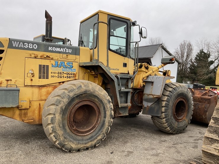 komatsu-wa380-image-1