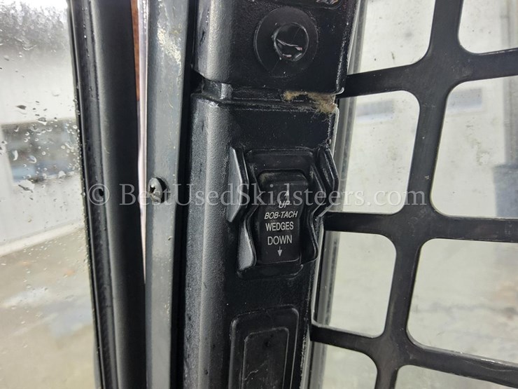 2018-bobcat-s650-image-30