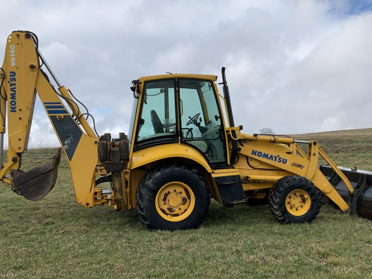 #360-•-2000-komatsu-4x4-utility-backhoe-image-8