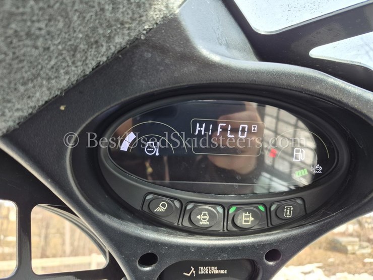 2023-bobcat-t770-image-27